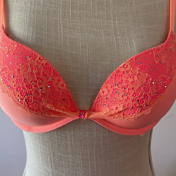 Victoria Secret Padded Demi Buste Coussing pink with rhinestones bra size 34B - Picture 3 of 16